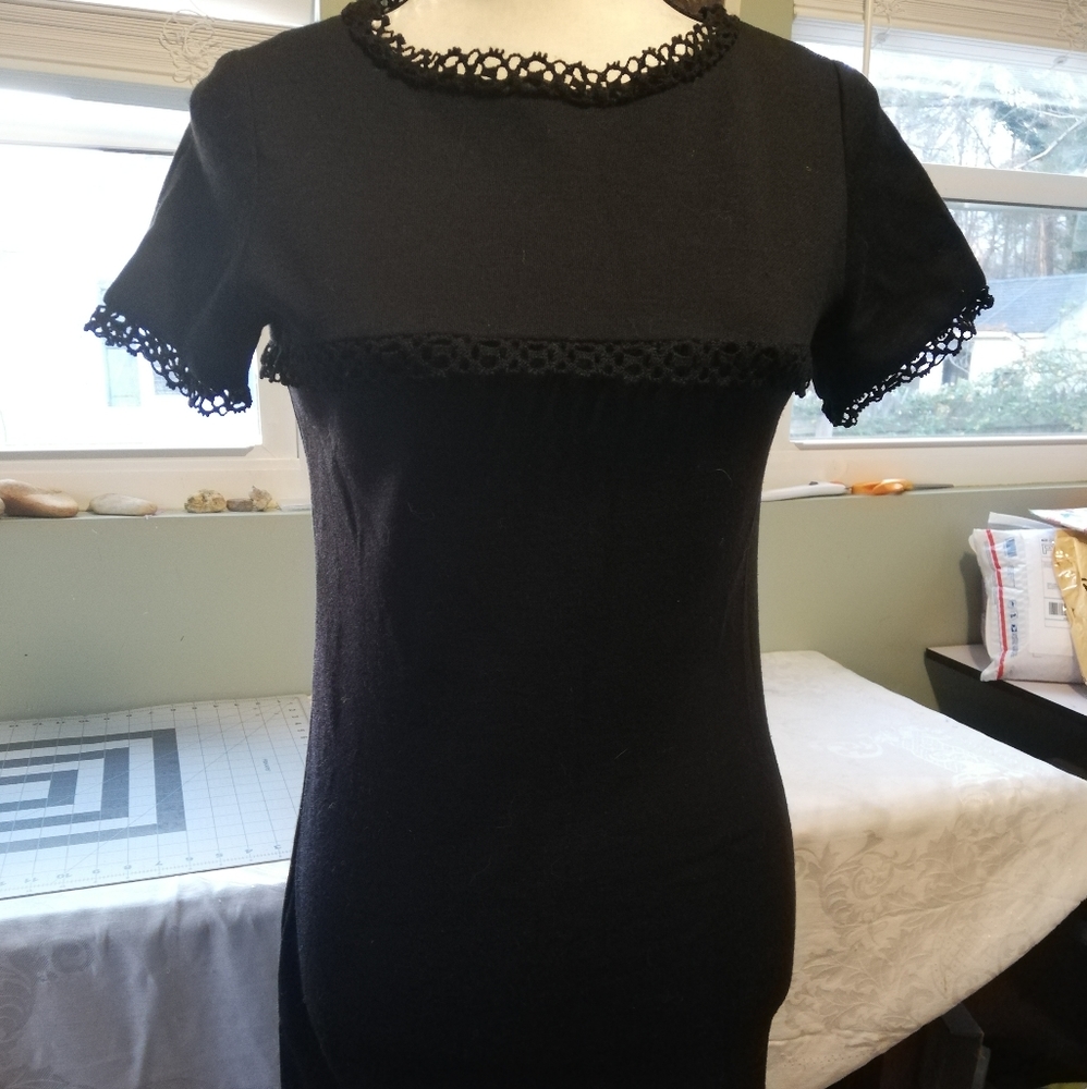 Vintage 1960s Black Shift Mod Dress Lace